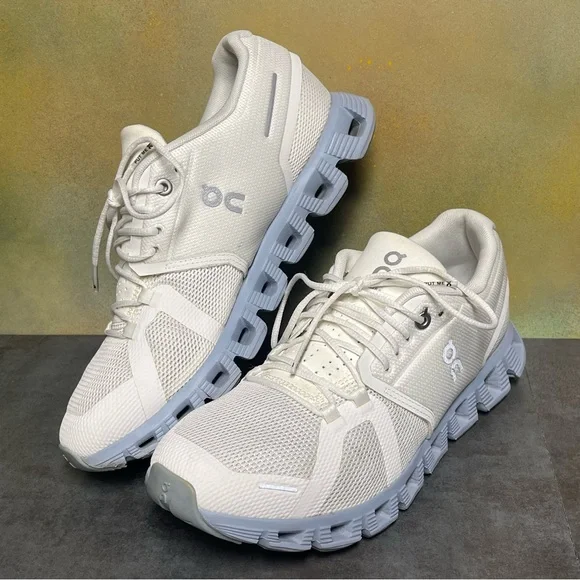 On Cloud 5 Women's White Running Shoes 59.98886 Size 8.5 - Picture 12 of 16